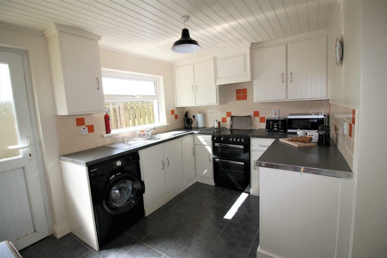 Maggies Cottage Бушмілс Екстер'єр фото